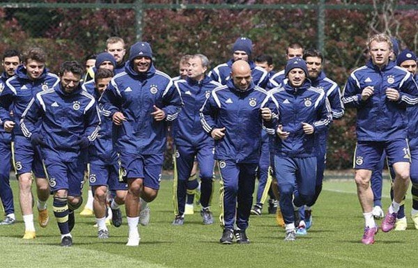 'Fenerbahçe'de deprem! 12 isim...