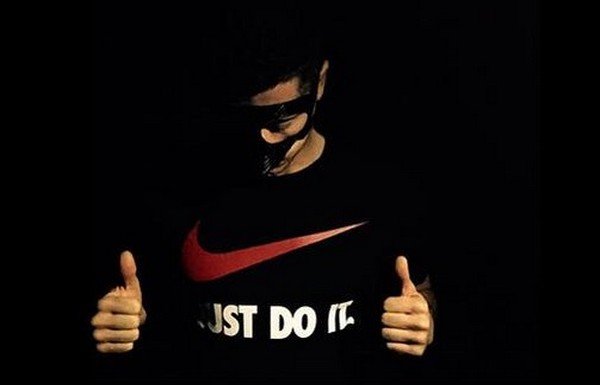 'Futbol sahalarının maskeli prensleri