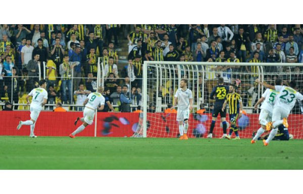 Turu ilk maçta kaybetti! (Rıdvan Dilmen)