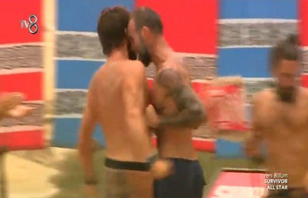 'Survivorda Bozok kafa attı, ortalık karıştı!