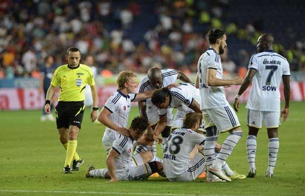 'Emre gözyaşlarına boğuldu!