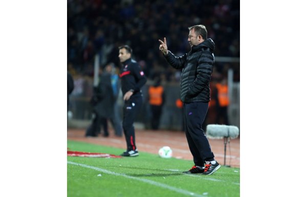 Sergen Yalçın 2013 Best Model Güzeli'yle yakalandı!