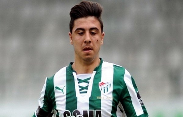 Ozan Tufan, 9 milyon Euro'ya transfer oldu