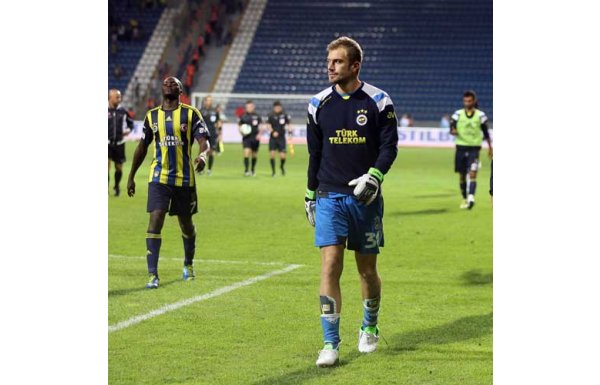 İşte Fenerbahçe'de Mert Günok'un yerine gelecek kaleci