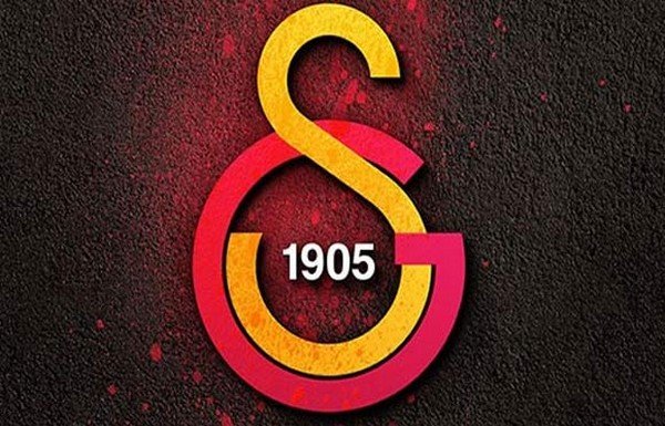 'Galatasaray iki oyuncuyla anlaşmaya vardı!