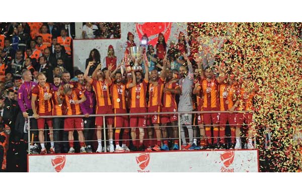 Galatasaray'da operasyon başlıyor!