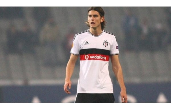 'Atınç Nukan sosyal medyayı salladı