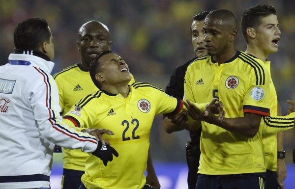 'Neymar'la Bacca birbirine girdi!..