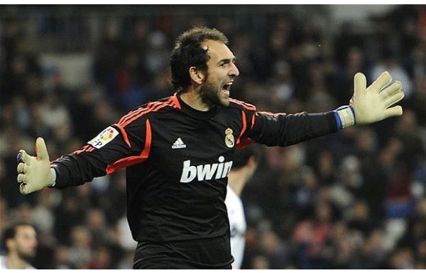 15) Diego Lopez