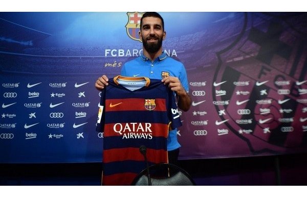 'Arda Turan resmen Barcelona'da