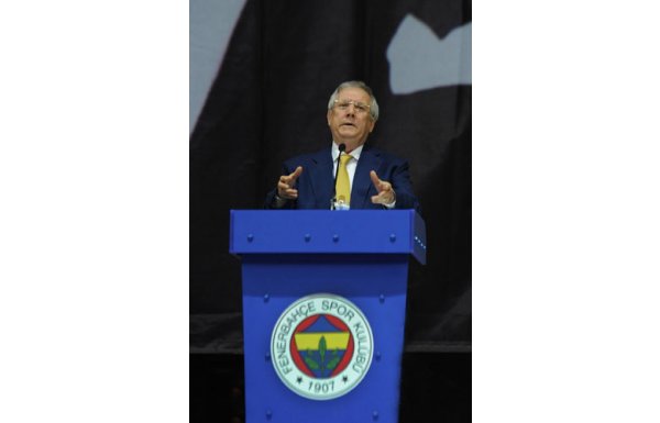Aziz Yıldırım, Moussa Sow için kararını verdi