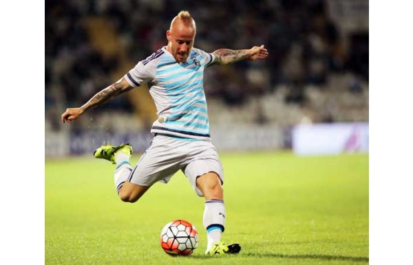 SOLAK BİR EMRE LAZIM