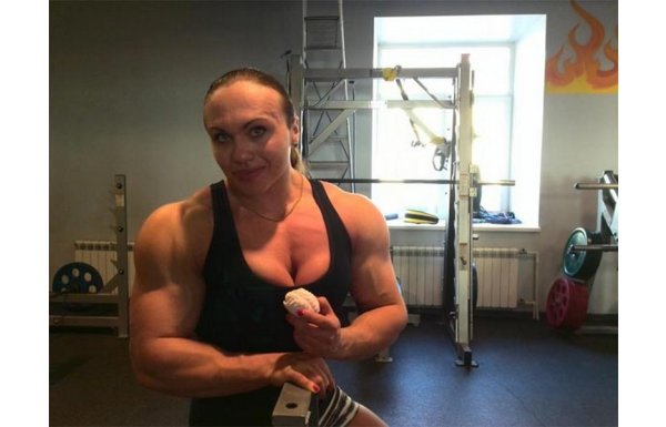 'Erkeklerden çok kası var!