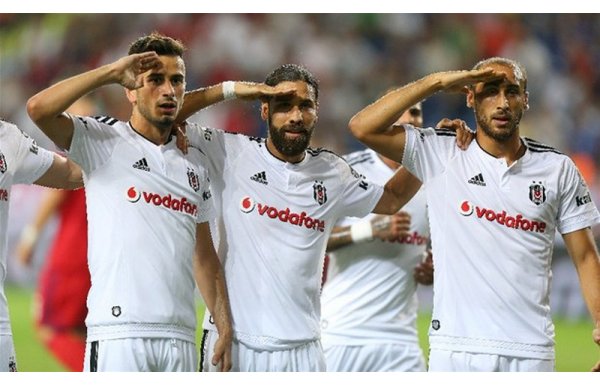 ''Cenk Tosun gol atmadı şiir yazdı'