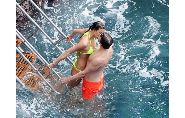 'İrina Shayk ve Bradley Cooper'ın romantik tatili