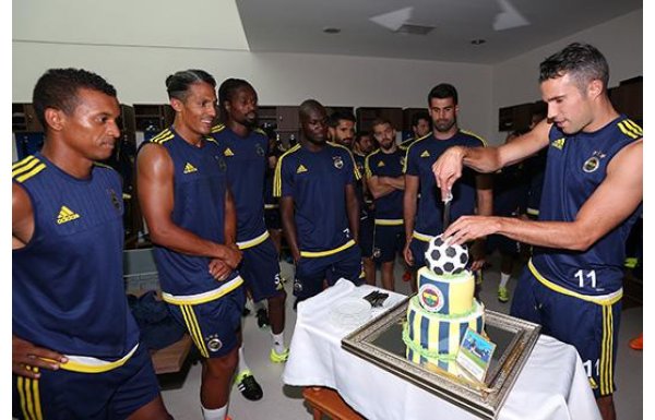 'Van Persie'ye sürpriz doğum günü