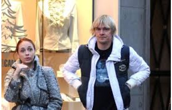 Krasic ve Tosic eşleriyle gecelerde