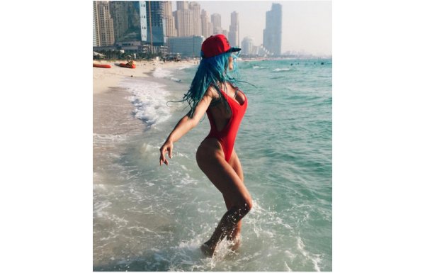 Çılgın yenge Jelena Karleusa