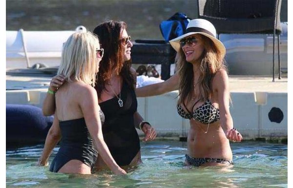 'Üstsüz fotoğrafını takipçileriyle paylaştı