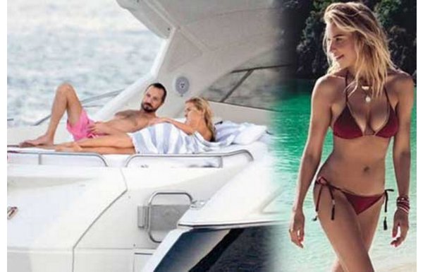 'Burcu Esmersoy yeni aşkı ile Ege tatilinde