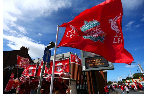 Liverpool - West Ham maçı öncesi renkli görüntüler