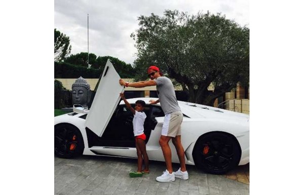 'İşte Cristiano Ronaldo'nun araba koleksiyonu