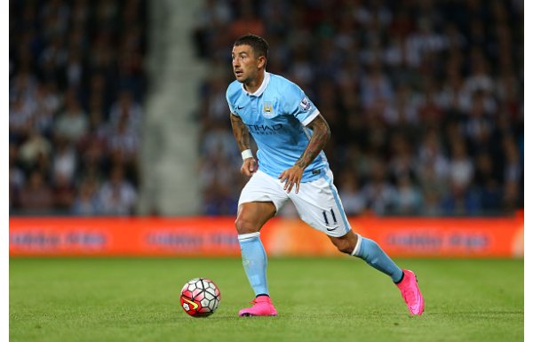 Sol Bek : Aleksandar Kolarov (Manchester City) 