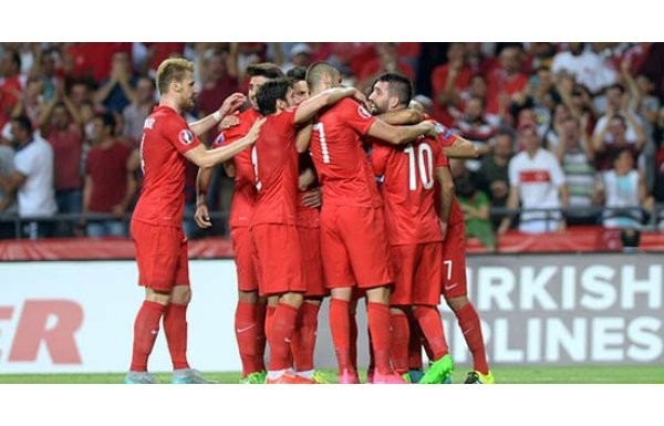 'En iyi 11 belirlendi! Kadroda 2 Türk