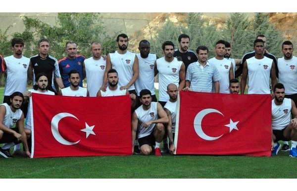 Süper Lig takımları şehitlerimizi andı