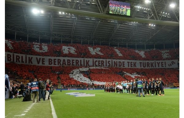 'Galatasaray'ın Atletico Madrid maçındaki koreografisi