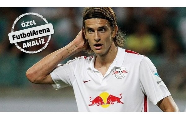 'Beşiktaş'tan ayrıldı, zirveye yerleşti