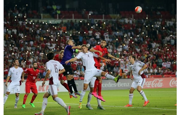 'Türkiye-Letonya maçının hakemi nasıldı?