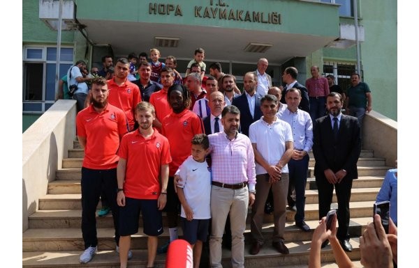 Trabzonspor'dan Kazım Koyuncu'nun mezarına ziyaret