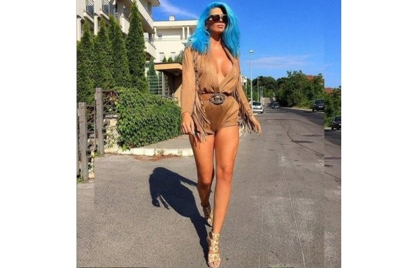 Tosic'in eşinin peşinden gidiyor