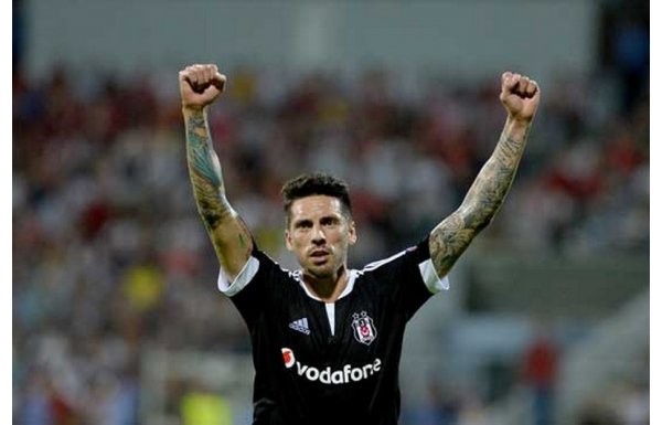 'Beşiktaşlı oyuncuya 10 milyon Euro'luk teklif
