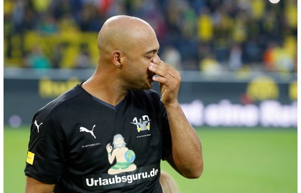 Dortmund taraftarından Dede'ye görülmemiş jübile