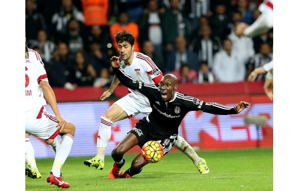 'Beşiktaş - Sivasspor maçının hakemi nasıldı?
