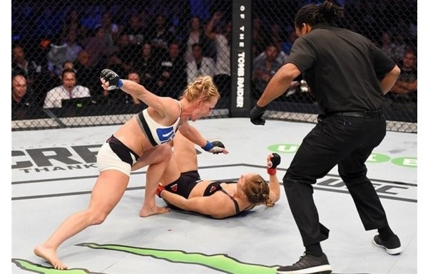 'Bu kez onu nakavt ettiler