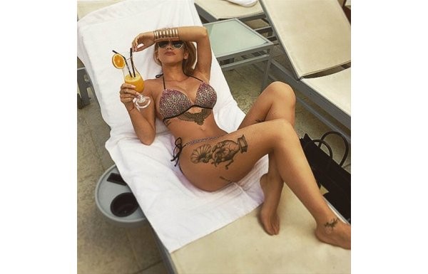 'Fellaini'nin yeni gözdesinden seksi pozlar