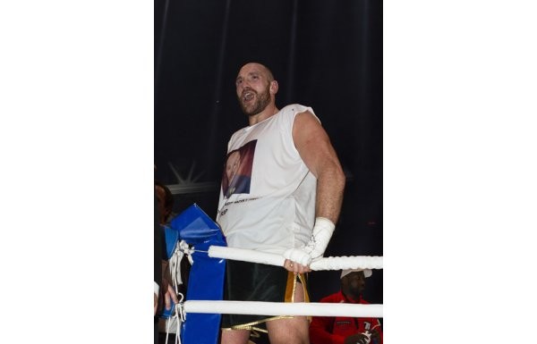 Klitschko, dünya şampiyonluğunu Tyson Fury'e kaptırdı
