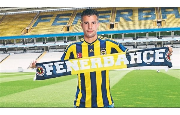 Robin van Persie dünya deviyle anlaştı iddiası