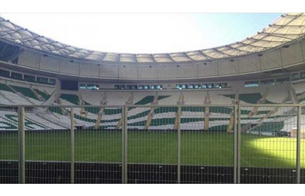 'Timsah Arena'da kafes skandalı