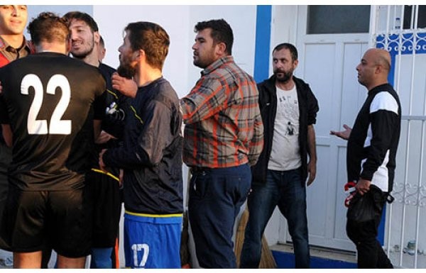 NEJAT İŞLER SOYUNMA ODALARINA GİRDİ