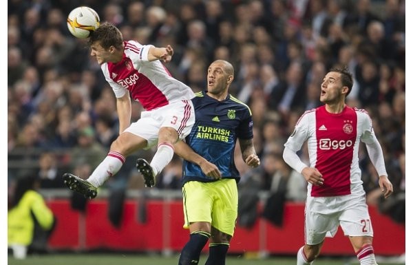 Ajax - Fenerbahçe maçı için olay tweetler