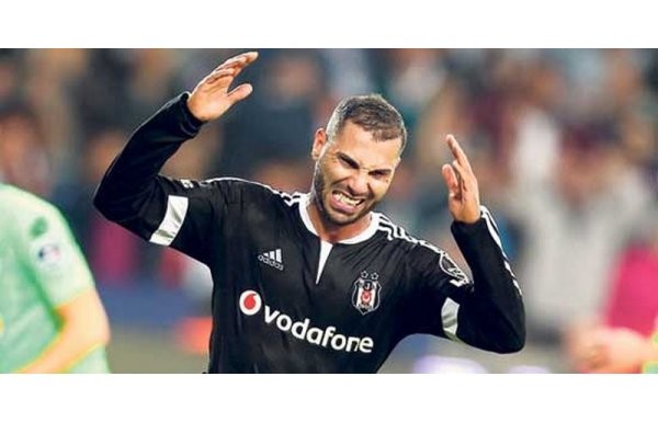 'Beşiktaş'ta Quaresma depremi!