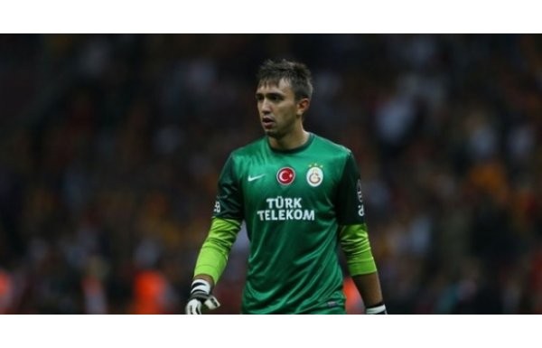 Fernando Muslera'ya sosyal medyadan övgüler
