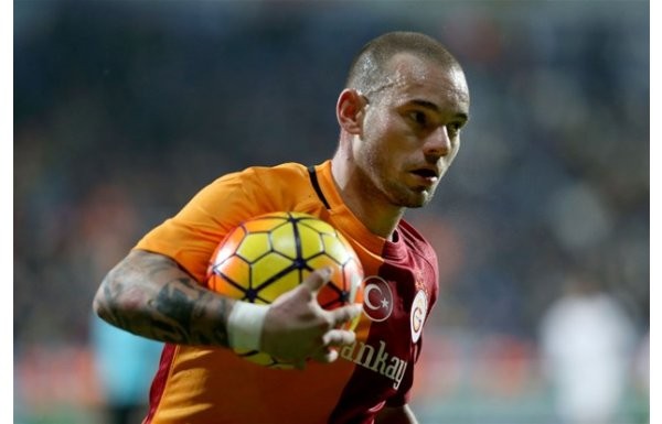 10 - Wesley Sneijder