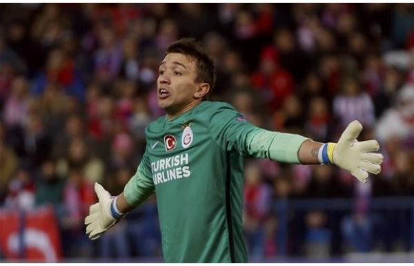 1 - Fernando Muslera (Teklife göre karar)