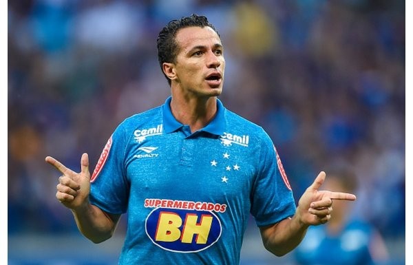 'Galatasaray'ın forvet transferiyle ilgili FLAŞ açıklama