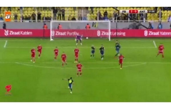 'Şener Özbayraklı'nın Antalyaspor'a attığı gol